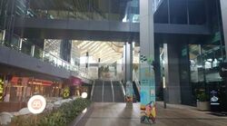 Beach Road (D7), Retail #568018891
